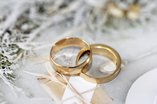 Creative Wedding Celebrants in Wiltshire. For more information get in touch today!